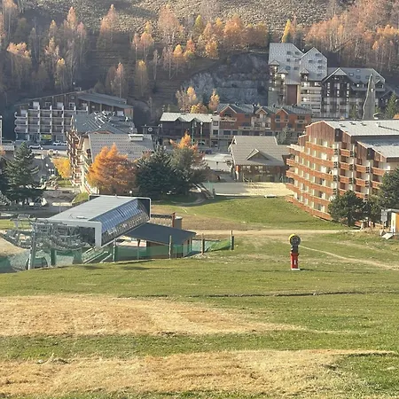4 Personnes Aux Pieds Des Pistes Wifi Netflix Les Deux Alpes